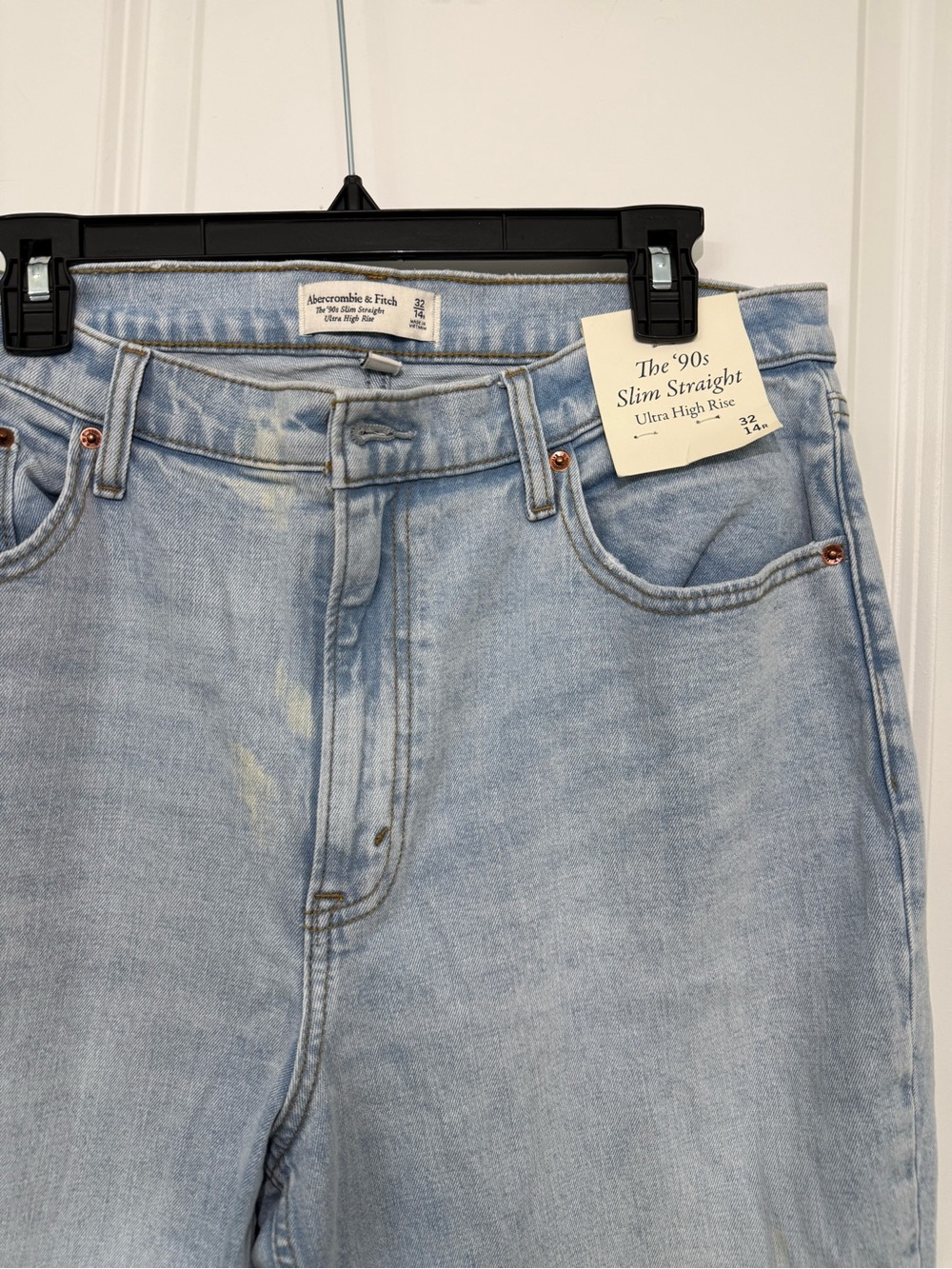 Curve Love Ultra High Rise Slim Straight Jeans Light Blue Abercrombie & Fitch